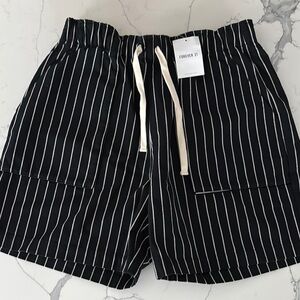 NEW! Men’s Large Black Striped Shorts
